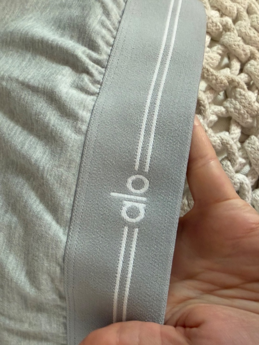 AloSoft Better Together Bra β Athletic Heather Grey/White β NEW WITH TAGS - Picture 4 of 4